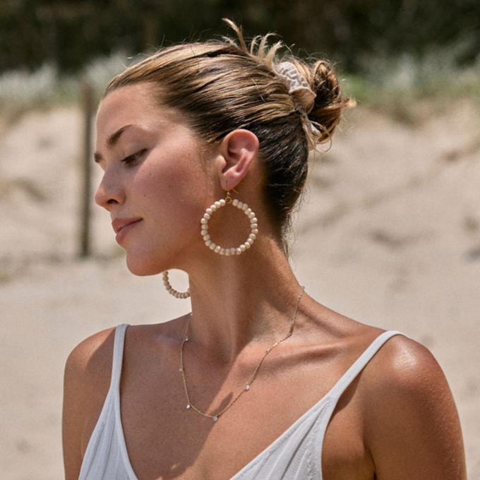 Fleetwood Wood Hoop Earring in Ivory 4mm